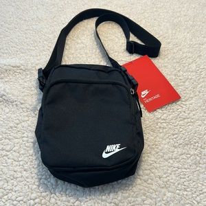 Nike Heritage Crossbody Bag, Black with Adjustable Straps, 2 Zip Pockets